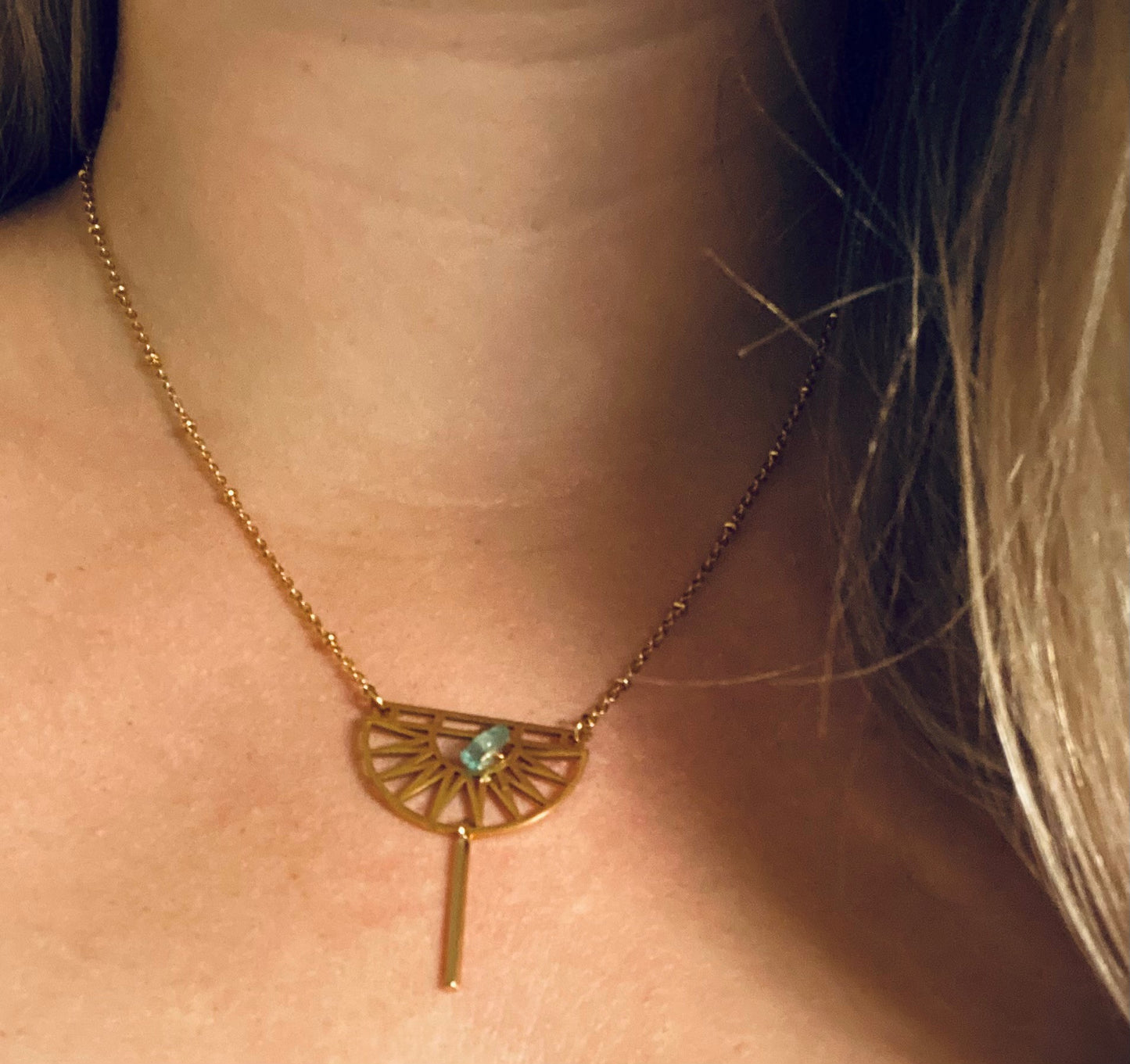 Collier Eos